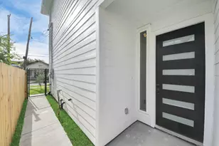 1917 West St, Houston, TX 77026 - Photo 21
