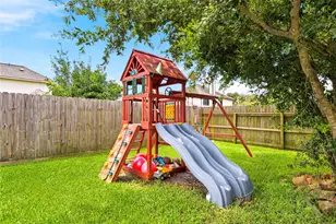 8226 Mandalay Bay Dr, Baytown, TX 77523 - Photo 37