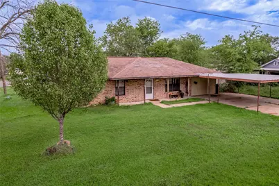 210 Bullard Street, Madisonville, TX 77864 - Photo 3