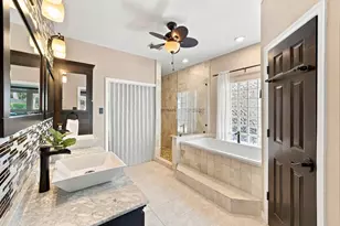 201 Lago Vista St, League City, TX 77565 - Photo 17