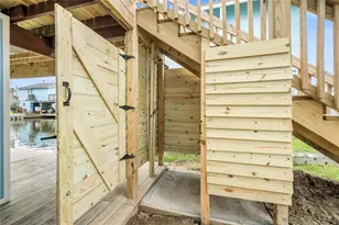 16710 Montego Way, Jamaica Beach, TX 77554 - Photo 17