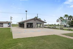 16710 Montego Way, Jamaica Beach, TX 77554 - Photo 31