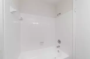 3770 Lovers Wood Ln, Houston, TX 77014 - Photo 13