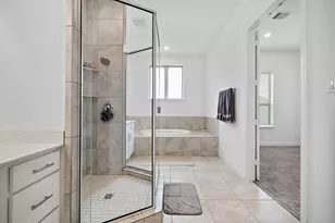 11008 Mikula Dr, Houston, TX 77043 - Photo 31