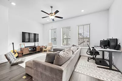 11008 Mikula Drive, Houston, TX 77043 - Photo 7