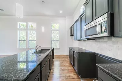 2426 Bevis Street, Houston, TX 77008 - Photo 11