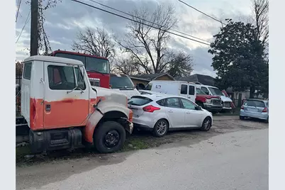 8016 Munn Street, Houston, TX 77029 - Photo 11