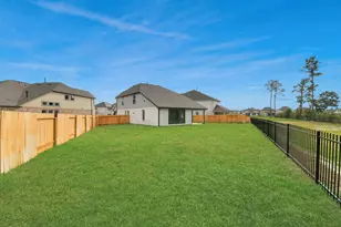 12051 Maple Oak Dr, Houston, TX 77066 - Photo 39