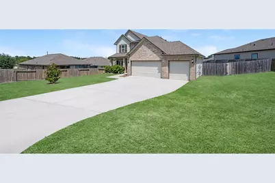 1740 Cindy Lane, Conroe, TX 77304 - Photo 3