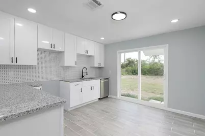 3205 Stallings Drive, Houston, TX 77088 - Photo 17