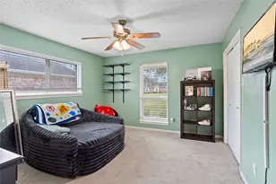 2712 Perry Ln, Alvin, TX 77511 - Photo 9