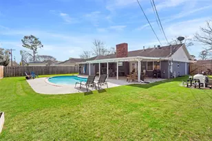 2712 Perry Ln, Alvin, TX 77511 - Photo 1