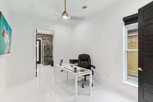 3902 Charleston St, Houston, TX 77021 - Photo 29