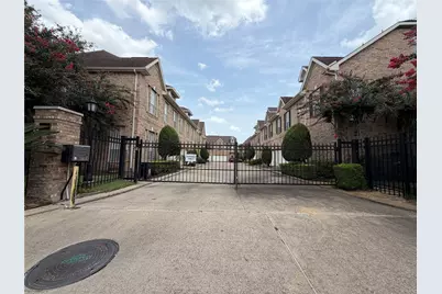 2806 Briarhurst Park, Houston, TX 77057 - Photo 25