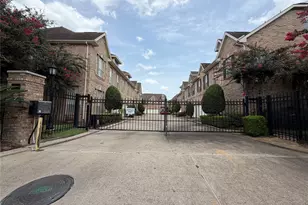 2806 Briarhurst Park, Houston, TX 77057 - Photo 25