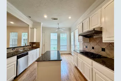 2806 Briarhurst Park, Houston, TX 77057 - Photo 11