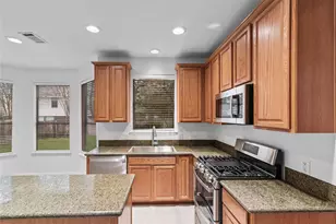 22 Almond Branch Pl, The Woodlands, TX 77382 - Photo 17