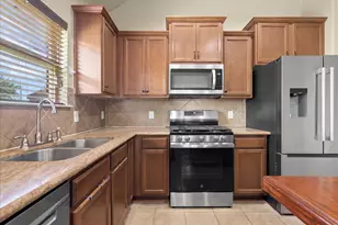 3204 Granite Gate Ln, League City, TX 77539 - Photo 11