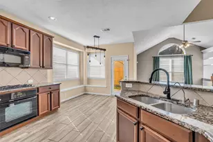 8327 Terra Valley Ln, Tomball, TX 77375 - Photo 9