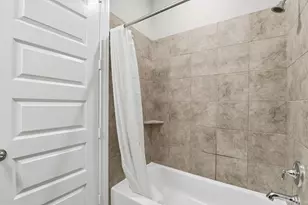 4710 Old Grove Ct, Sugar Land, TX 77479 - Photo 9