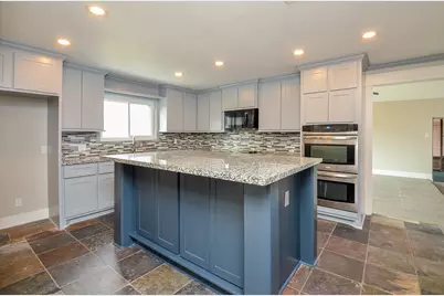 12510 Seaswept Drive, Houston, TX 77071 - Photo 11