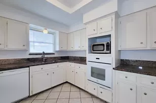 2710 Quail Creek Dr, Missouri City, TX 77459 - Photo 13