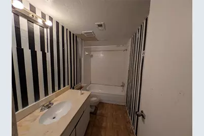 5606 Easthampton Drive #B, Houston, TX 77039 - Photo 11