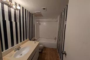 5606 Easthampton Dr, Houston, TX 77039 - Photo 11