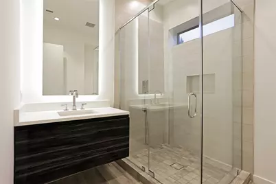 815 W 24th Street #A, Houston, TX 77008 - Photo 5