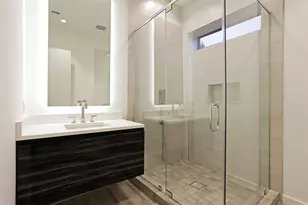 815 W 24th St, Houston, TX 77008 - Photo 5