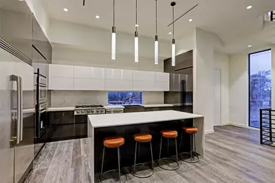 815 W 24th Street #A, Houston, TX 77008 - Photo 9