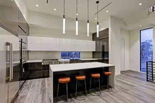 815 W 24th St, Houston, TX 77008 - Photo 9