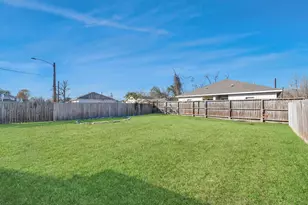 3703 Lila St, Houston, TX 77026 - Photo 39
