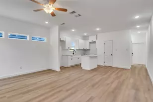 8102 Crestview Unit A/B Dr, Houston, TX 77028 - Photo 3