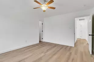 8102 Crestview Unit A/B Dr, Houston, TX 77028 - Photo 23