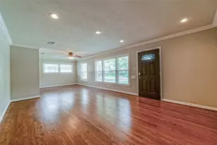 3419 Norris Dr, Houston, TX 77025 - Photo 5