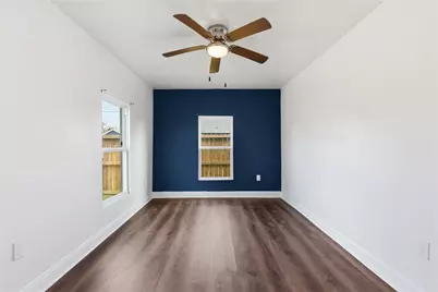 122 E James Street, Baytown, TX 77520 - Photo 19