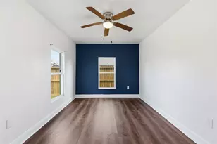 122 E James St, Baytown, TX 77520 - Photo 19