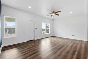 122 E James St, Baytown, TX 77520 - Photo 9