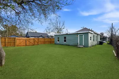 122 E James Street, Baytown, TX 77520 - Photo 37