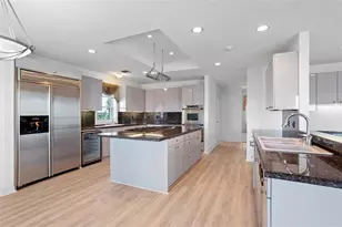 7123 Broadway St, Galveston, TX 77554 - Photo 11