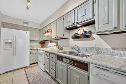 10324 Briar Forest Drive #28, Houston, TX 77042 - Photo 7