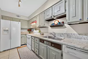 10324 Briar Forest Dr, Houston, TX 77042 - Photo 7