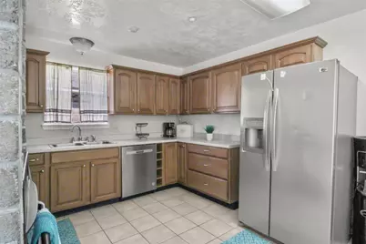 3318 S Greenpark Drive, Houston, TX 77082 - Photo 9