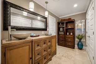 5 Tree Frog Dr, Houston, TX 77074 - Photo 9