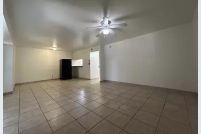 1010 S Wayside Drive #107, Houston, TX 77023 - Photo 25