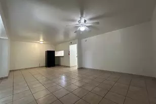 1010 S Wayside Dr, Houston, TX 77023 - Photo 25