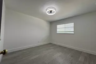 1010 S Wayside Dr, Houston, TX 77023 - Photo 19