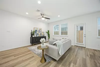 7612 Inwood Grove Lane, Houston, TX 77088 - Photo 9