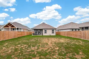 126 Peachleaf Ct, Anahuac, TX 77514 - Photo 19